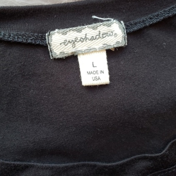 Eyeshadow "It's a Mama Bear Thing" Sleeveless Tee - Picture 4 of 5